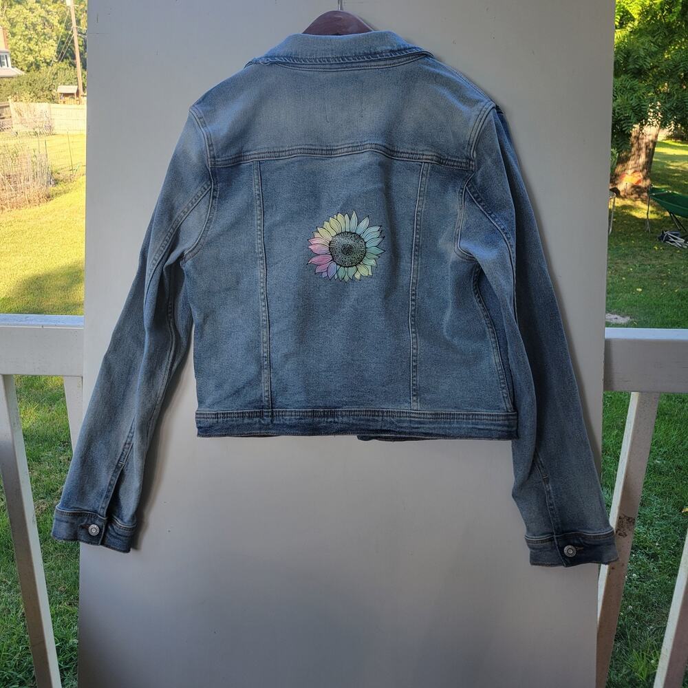 Kensie Embellished Distressed Jean Jacket Women M Denim Blue Long Sleeve Patches - Picture 4 of 12